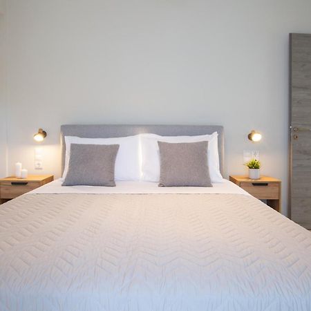 Amelie'S Luxe Apartments Kalligoni エクステリア 写真