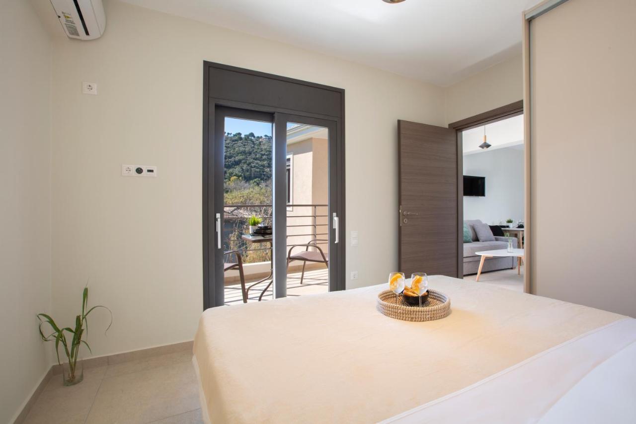Amelie'S Luxe Apartments Kalligoni エクステリア 写真