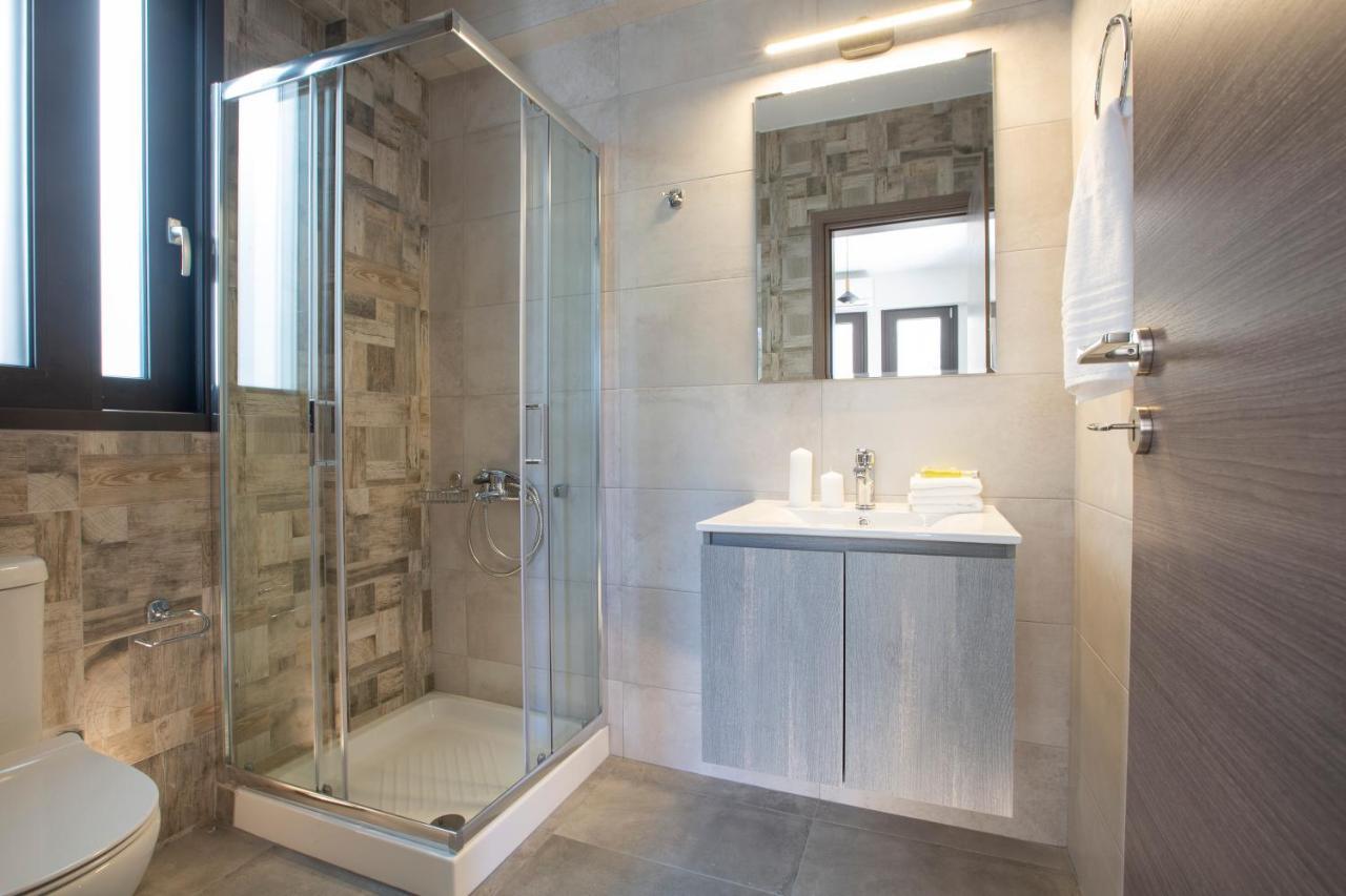 Amelie'S Luxe Apartments Kalligoni エクステリア 写真