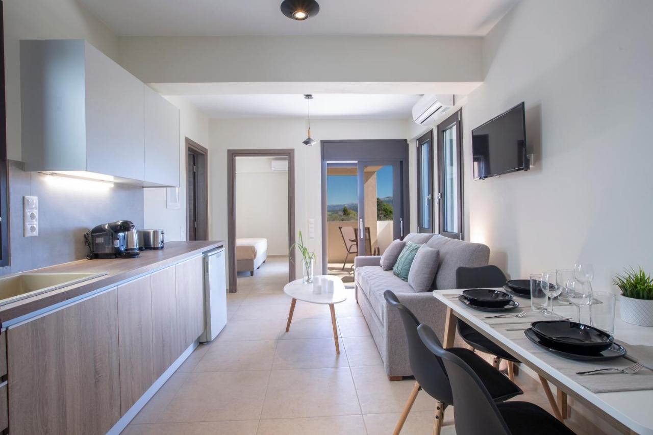 Amelie'S Luxe Apartments Kalligoni エクステリア 写真