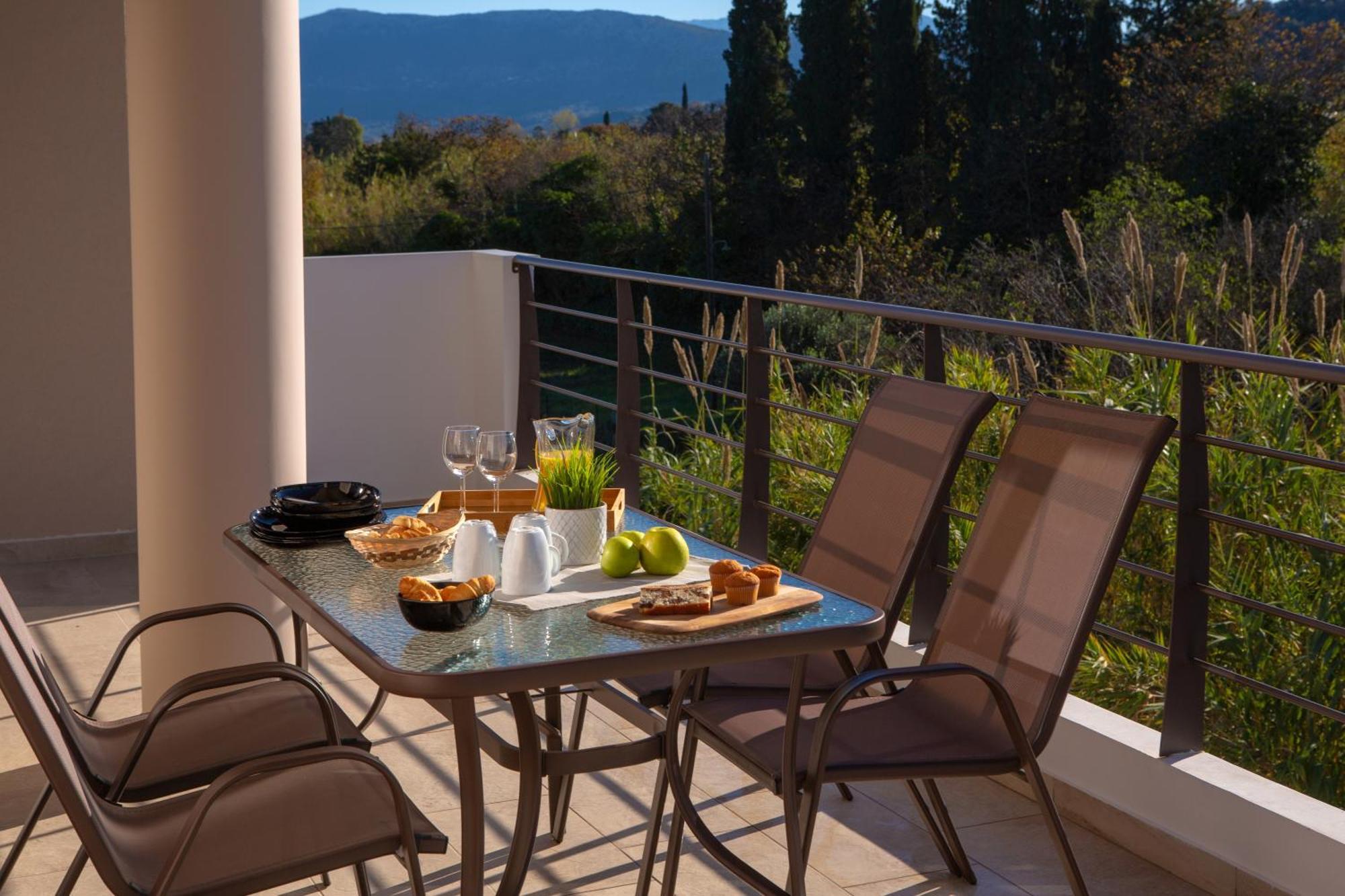 Amelie'S Luxe Apartments Kalligoni エクステリア 写真